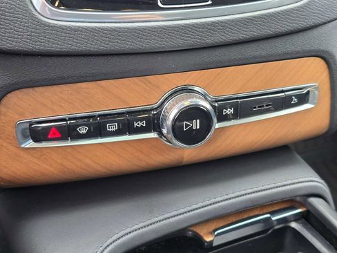 Certified 2024 Volvo XC90 T8 Plus w/ Protection Package Premier image 31