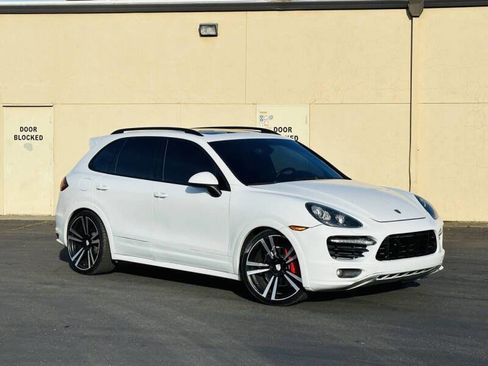 Used 2013 Porsche Cayenne GTS AWD/4WD image 2