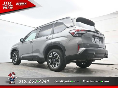 Used 2025 Subaru Forester Premium image 16