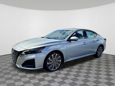 Certified 2025 Nissan Altima 2.5 SL FWD image 14