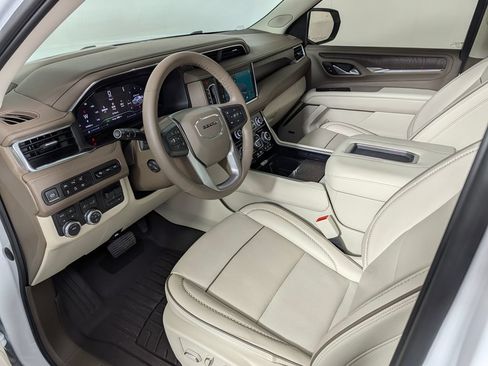 Used 2023 GMC Yukon XL Denali w/ Max Trailering Package AWD/4WD image 23