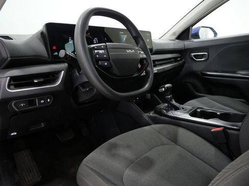 Used 2025 Kia K4 FWD image 11
