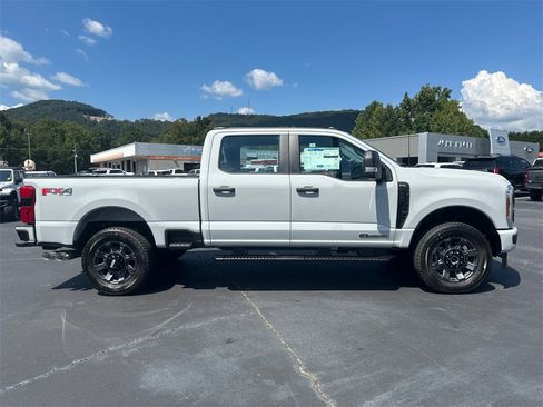 New 2026 Ford F250 XL w/ STX Appearance Package image 4