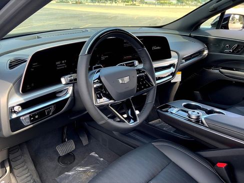 New 2026 Cadillac Lyriq Sport image 9