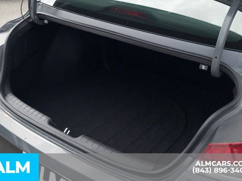 Used 2025 Hyundai Elantra Sport image 9