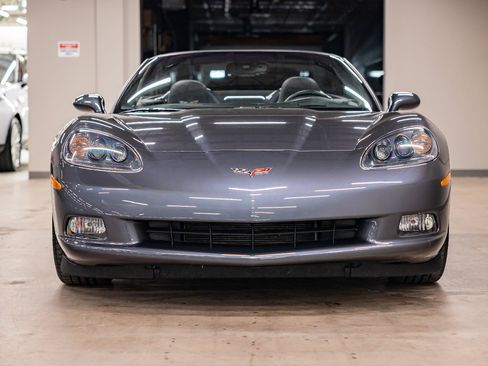 Used 2010 Chevrolet Corvette Convertible w/ Preferred Equipment Group RWD image 7