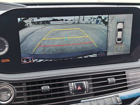 Used 2022 Lexus LS 500 w/ Interior Upgrade Package RWD image 25