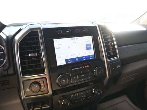 Used 2022 Ford F350 XLT w/ XLT Value Package image 26