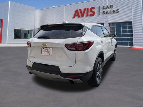 Used 2025 Chevrolet Blazer LT image 6