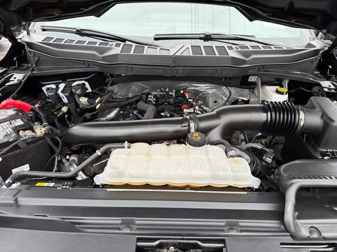 Used 2025 Ford F150 Lariat AWD/4WD image 32