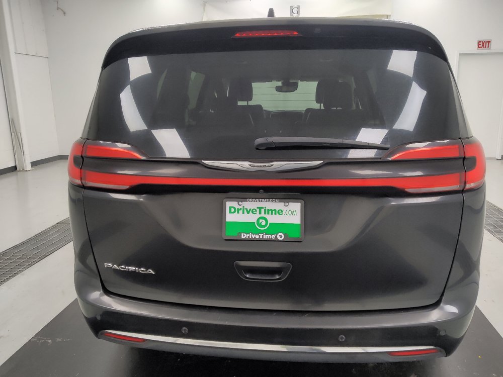 Used 2021 Chrysler Pacifica Touring-L FWD image 7