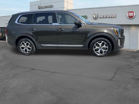 Used 2022 Kia Telluride EX FWD image 2