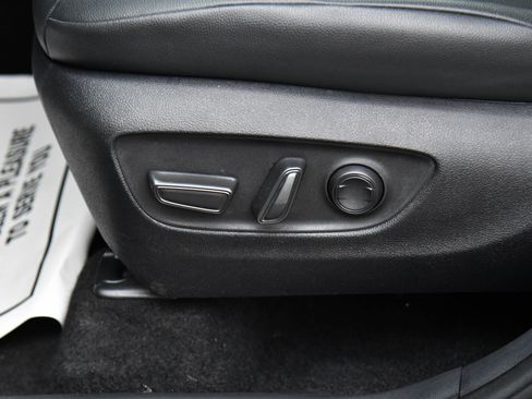 Used 2025 Toyota Grand Highlander AWD image 17