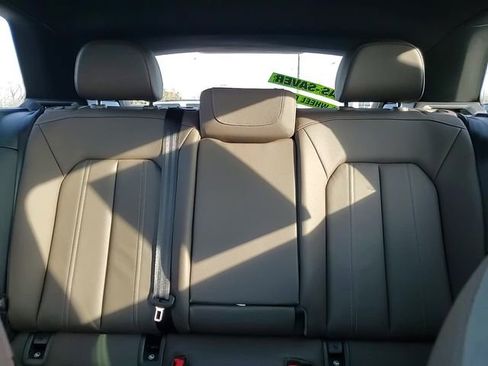 Used 2024 Audi Q4 e-tron Premium image 23