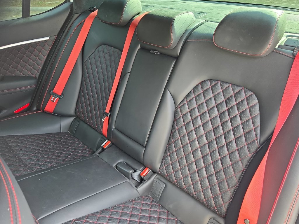 Used 2023 Genesis G70 3.3T w/ Sport Prestige Package RWD image 28