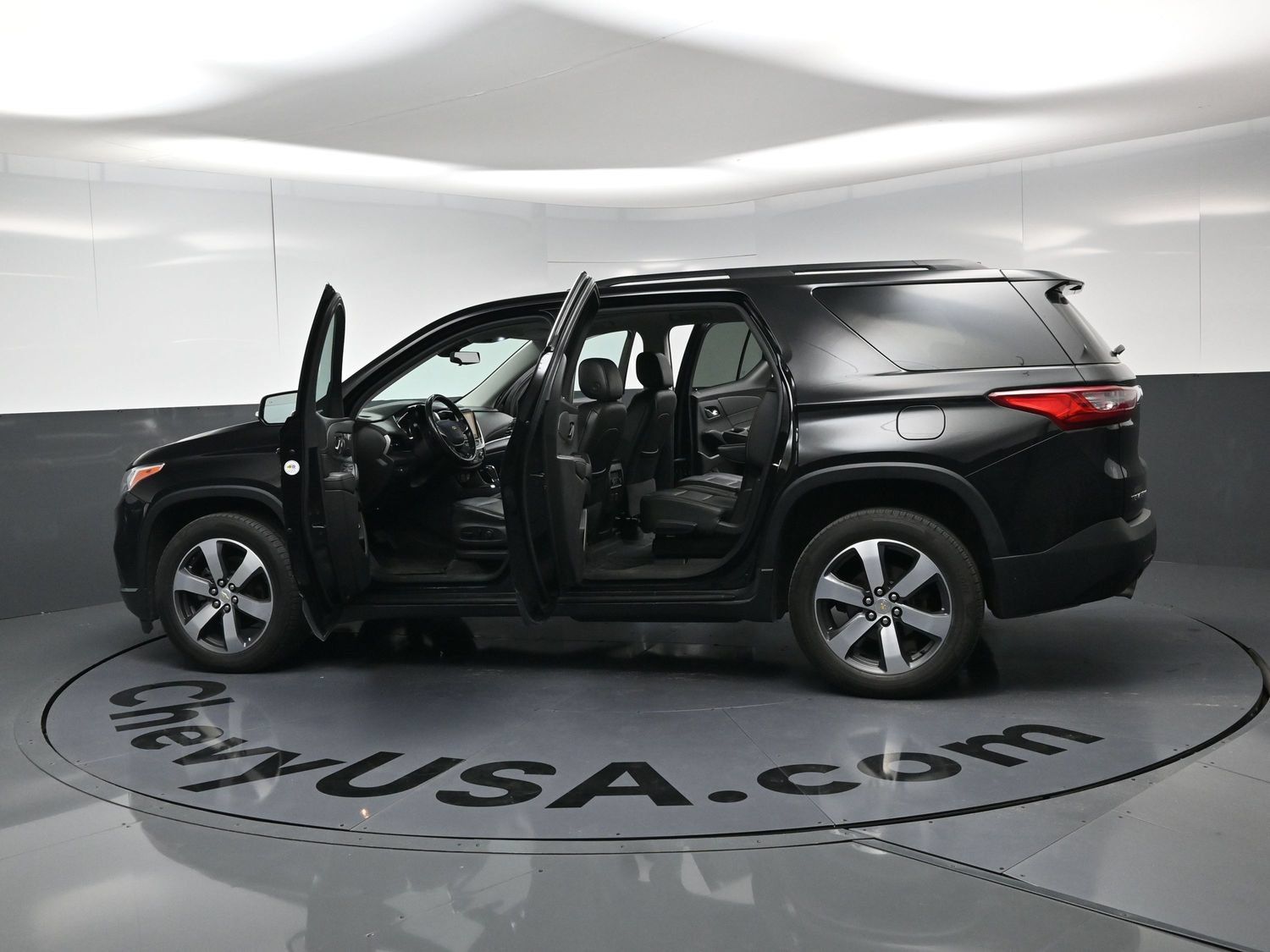 Used 2019 Chevrolet Traverse LT w/ LT Premium Package AWD/4WD image 12