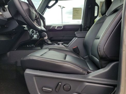 New 2026 Ford Bronco Badlands AWD/4WD image 19