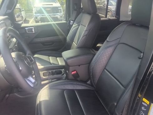 Used 2024 Jeep Wrangler High Altitude AWD/4WD image 11