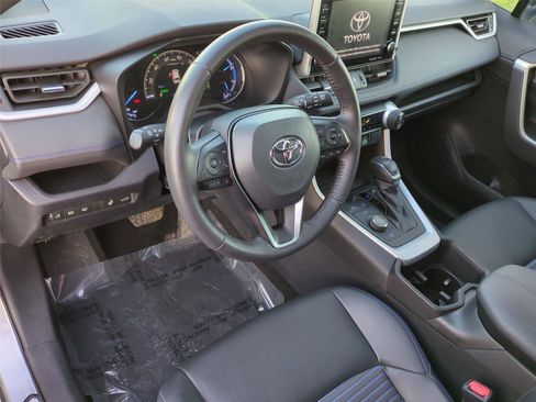 Used 2022 Toyota RAV4 XSE w/ XSE Grade Weather Package image 9