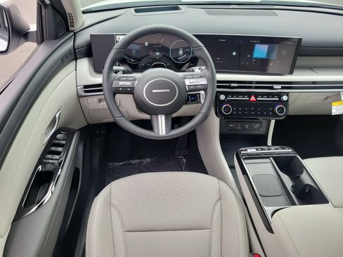 New 2026 Hyundai Tucson Limited FWD image 7