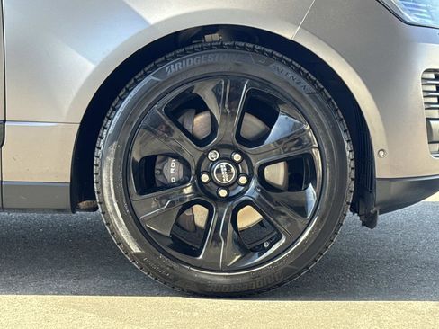 Used 2018 Land Rover Range Rover Supercharged image 30