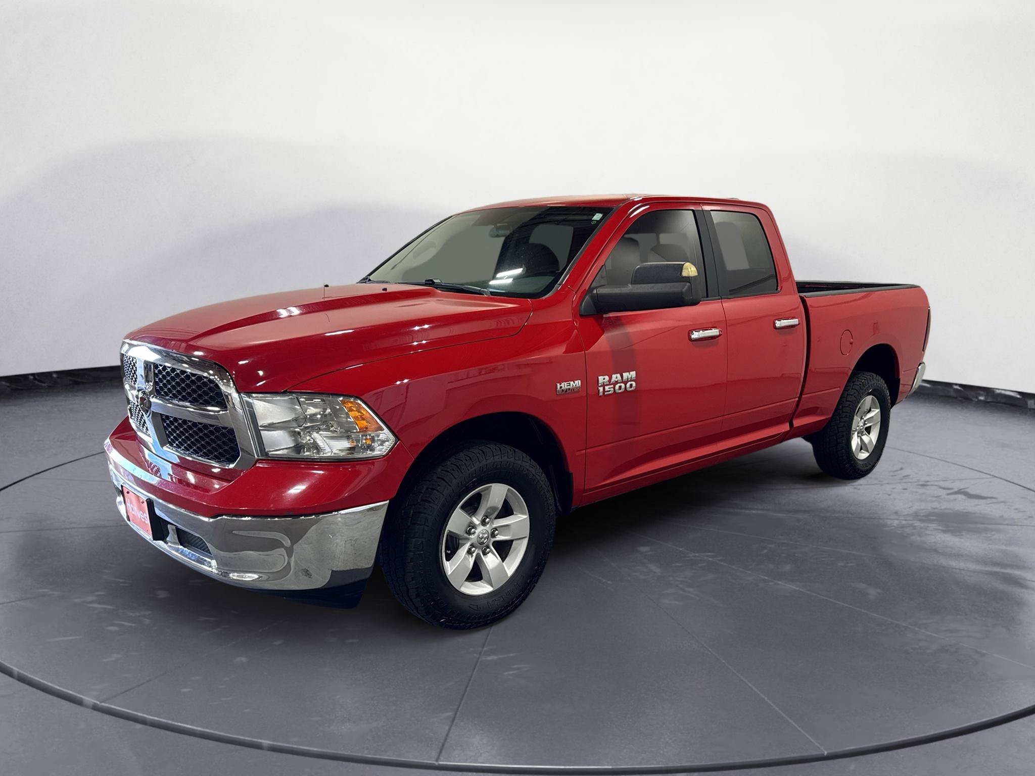 Used 2018 RAM 1500 Classic SLT AWD/4WD image 3