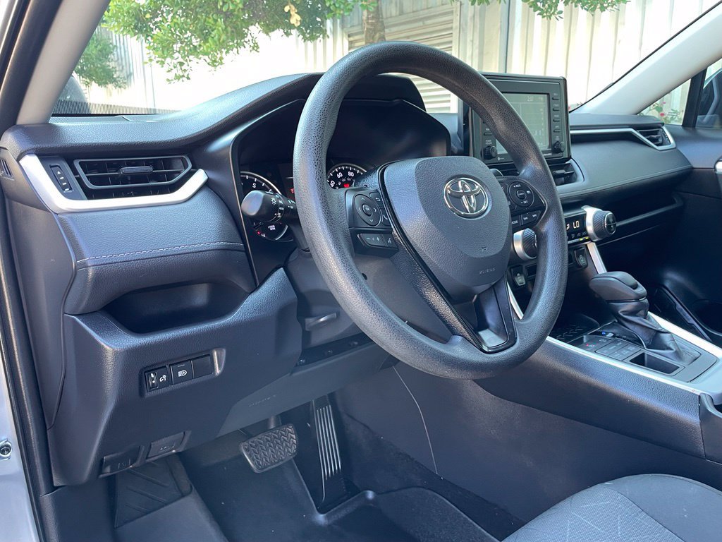 Used 2021 Toyota RAV4 XLE AWD/4WD image 10