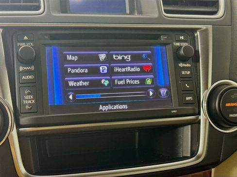 Used 2013 Toyota Highlander Limited FWD image 17