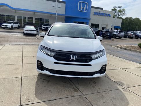 New 2026 Honda Odyssey Elite image 3
