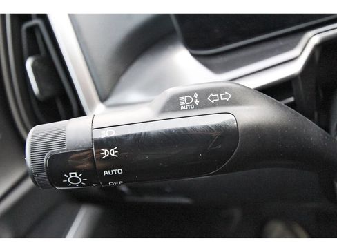 Certified 2025 Kia Sorento LX FWD image 18