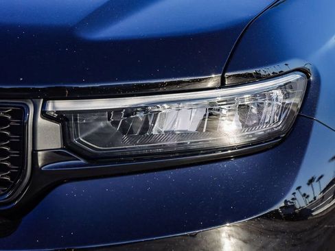 New 2025 Jeep Grand Cherokee L Altitude image 5