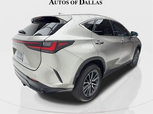 Used 2025 Lexus NX 250 FWD w/ Towing Package (2000 Lbs) image 9