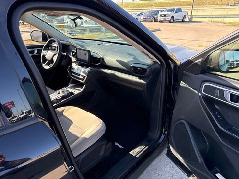 Used 2021 Ford Explorer 2WD image 15