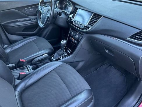 Used 2020 Buick Encore Preferred w/ Safety Package image 17