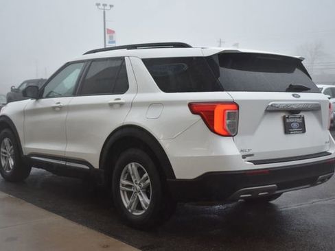 Used 2022 Ford Explorer XLT w/ Equipment Group 202A image 10