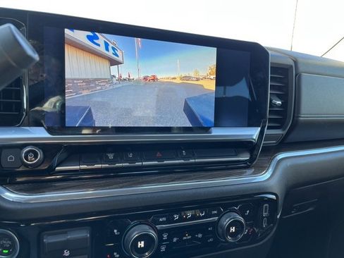 Used 2024 Chevrolet Silverado 2500 LT w/ Convenience Package image 39