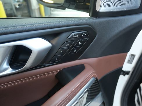 Used 2023 BMW X6 M50i w/ Executive Package image 17