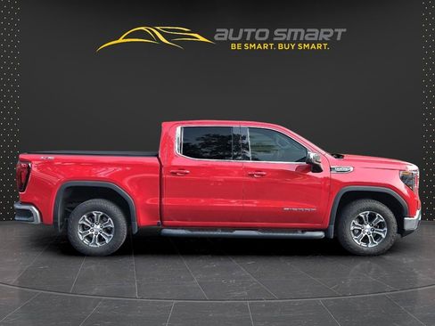 Used 2025 GMC Sierra 1500 SLE w/ X31 Off-Road Package AWD/4WD image 5