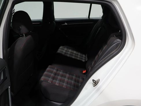 Used 2017 Volkswagen Golf S image 13