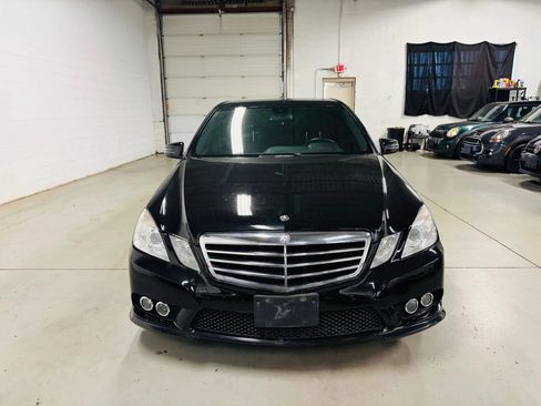 Used 2010 Mercedes-Benz E 350 4MATIC Sedan image 3