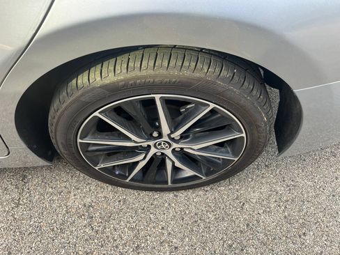 Used 2024 Toyota Camry SE FWD image 11