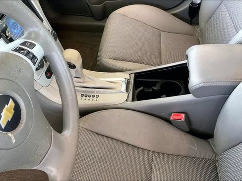 Used 2011 Chevrolet Malibu LS FWD image 12