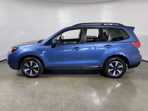 Used 2017 Subaru Forester 2.5i Premium w/ Popular Package #2A AWD/4WD image 6