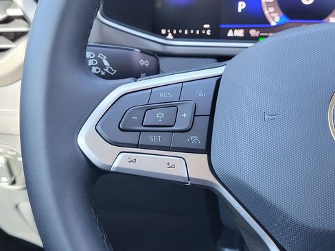 New 2026 Volkswagen Taos SE AWD/4WD image 14