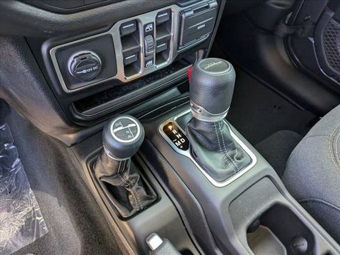 New 2026 Jeep Gladiator Sport AWD/4WD image 12
