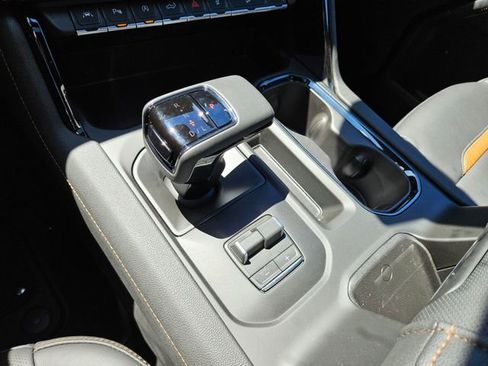 New 2026 GMC Sierra 1500 AT4 w/ AT4 Premium Package AWD/4WD image 28