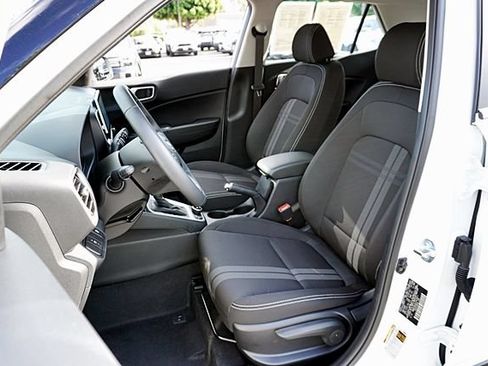 Certified 2026 Hyundai Venue SEL FWD image 15