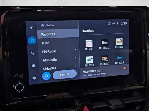 Used 2023 Toyota Corolla LE image 18