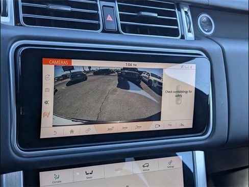 Used 2018 Land Rover Range Rover Supercharged image 11
