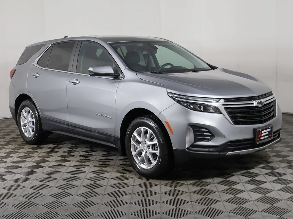 Used 2024 Chevrolet Equinox LT w/ LPO, Floor Liner Package AWD/4WD image 2